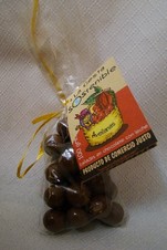 Avellana bañada en chocolate